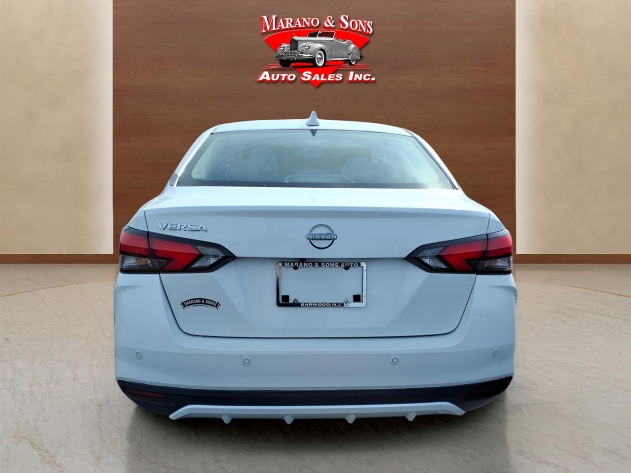 Nissan Versa SV CVT 2025