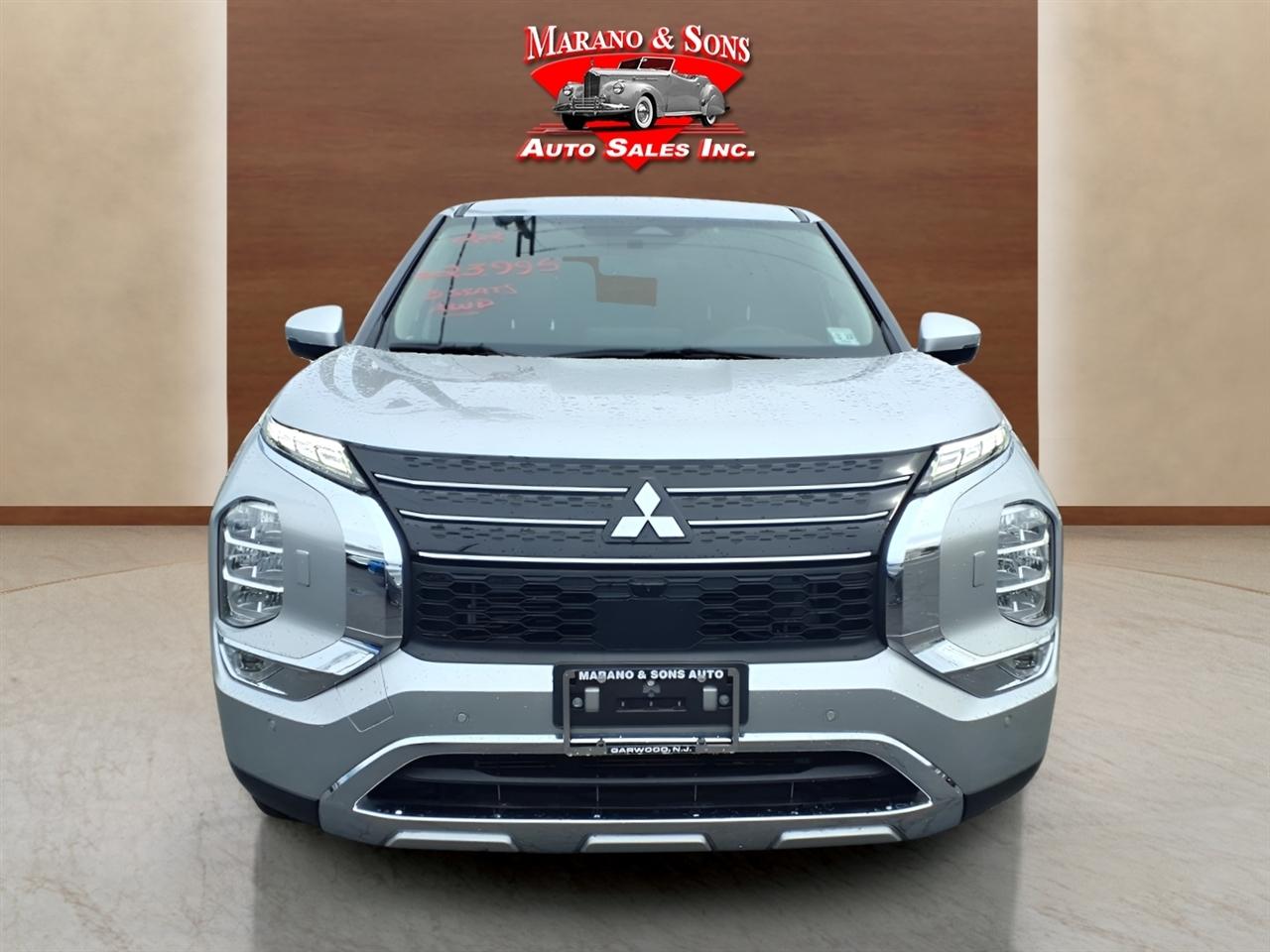 Mitsubishi Outlander SE Launch Edition S-AWC 2022