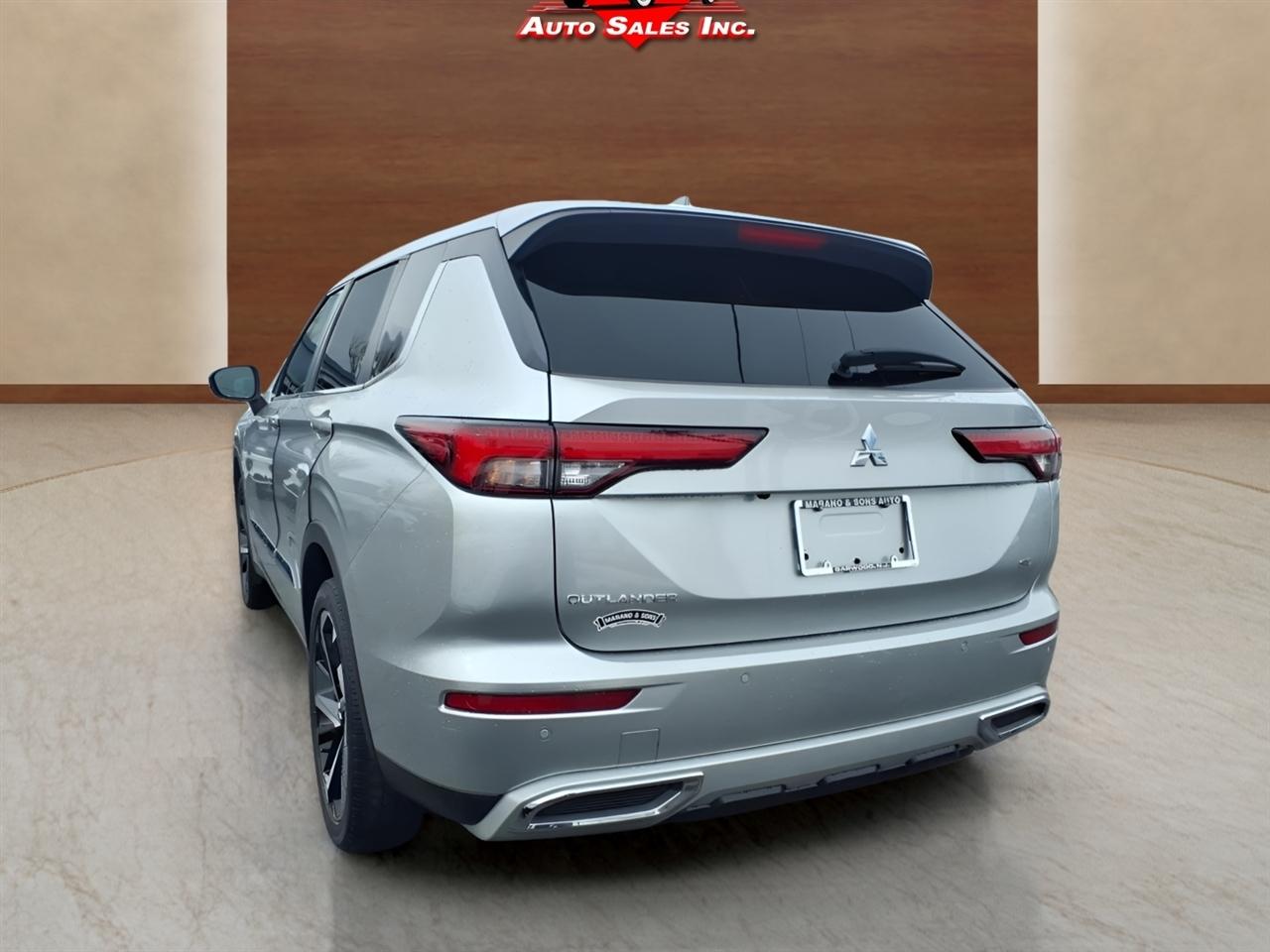 Mitsubishi Outlander SE Launch Edition S-AWC 2022