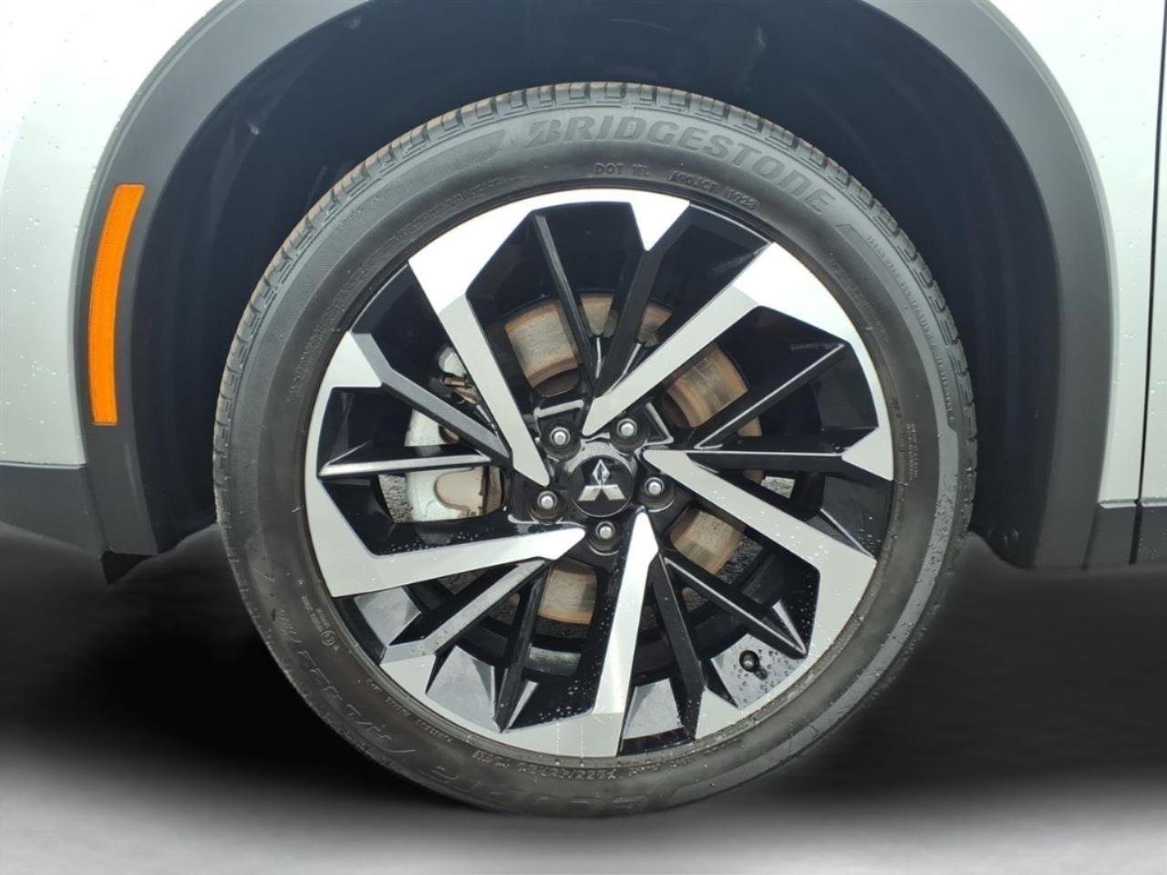 Mitsubishi Outlander SE Launch Edition S-AWC 2022