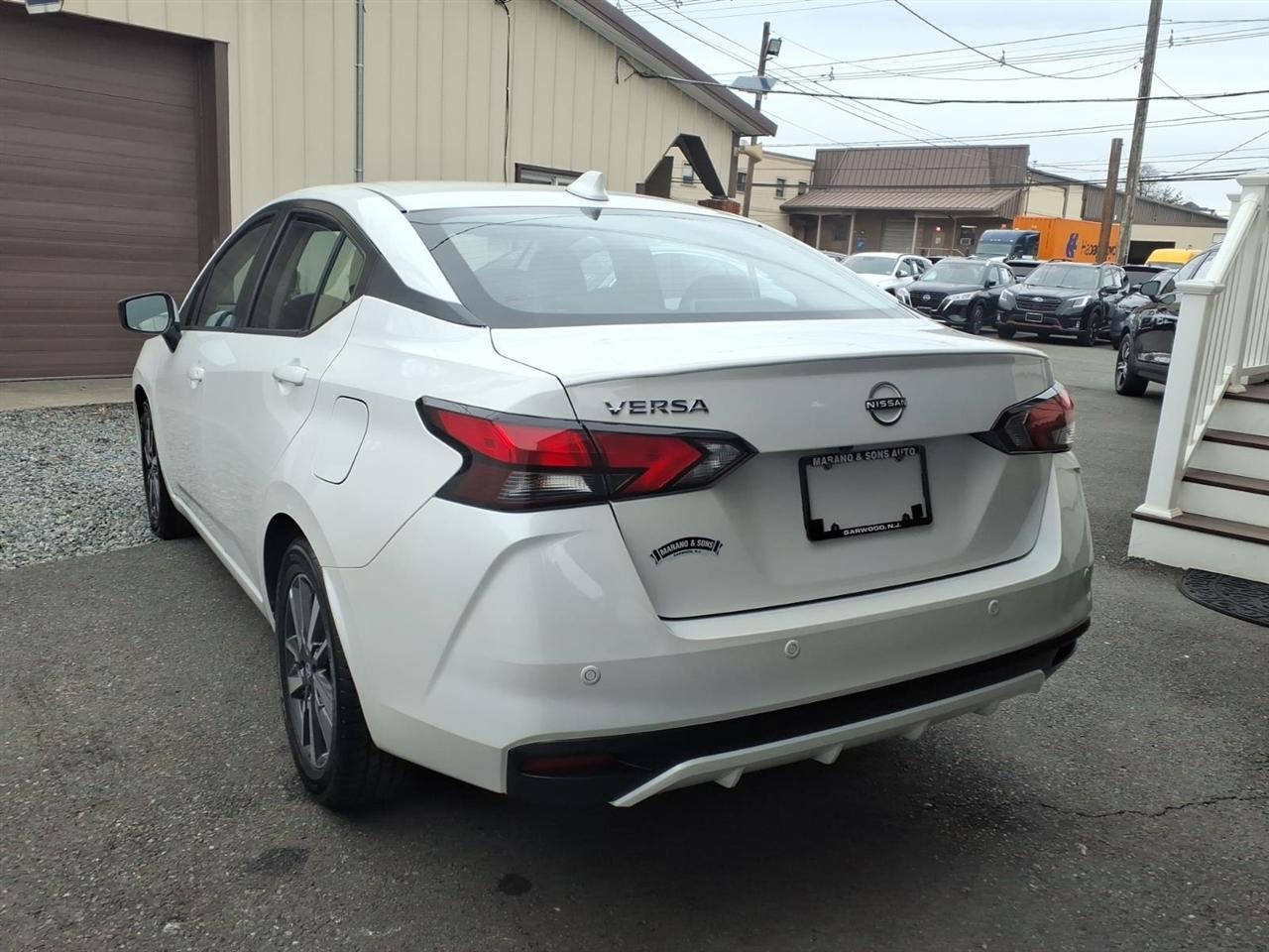 Nissan Versa SV CVT 2025