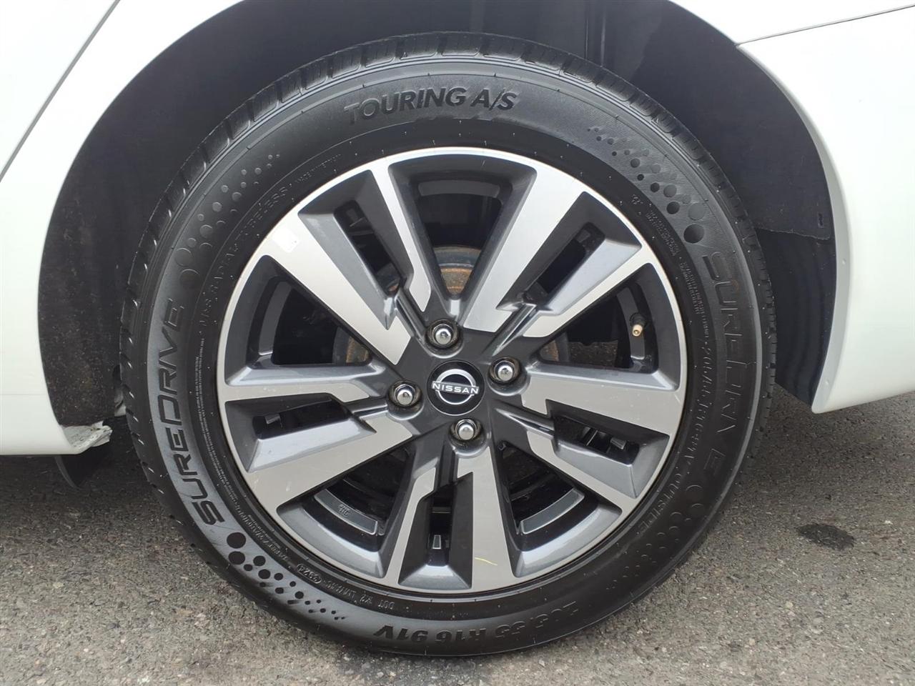 Nissan Versa SV CVT 2025