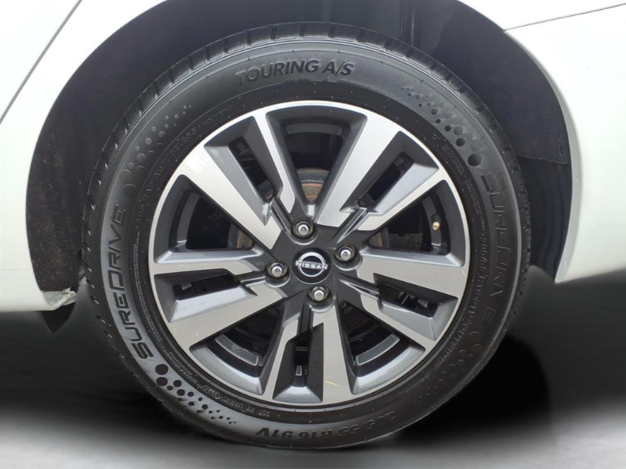 Nissan Versa SV CVT 2025