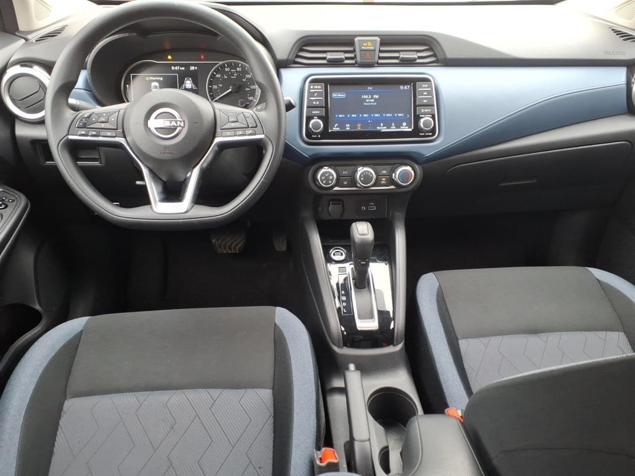 Nissan Versa SV CVT 2025