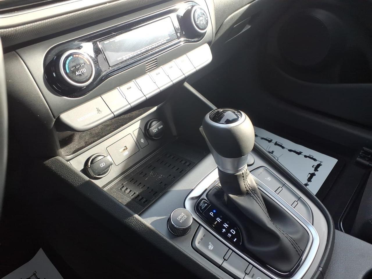 Hyundai Kona SEL Auto AWD 2023