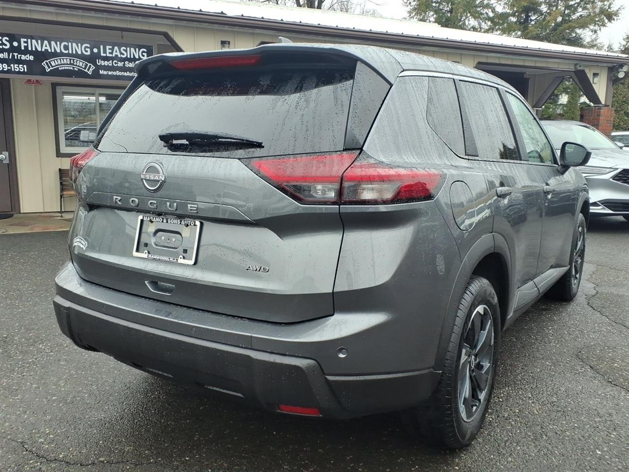 Nissan Rogue AWD SV 2025