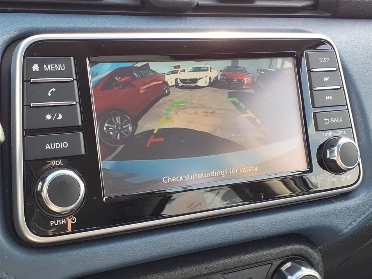 Nissan Versa SV CVT 2025