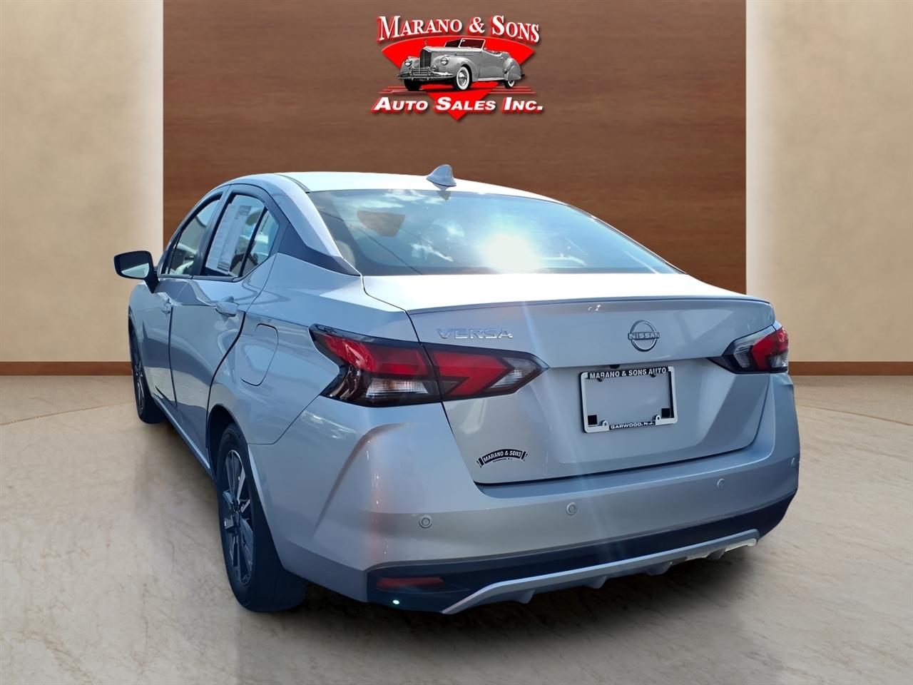 Nissan Versa SV CVT 2025