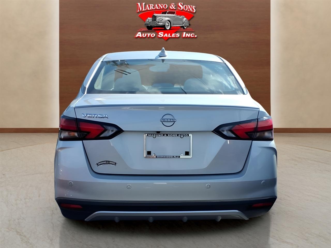 Nissan Versa SV CVT 2025