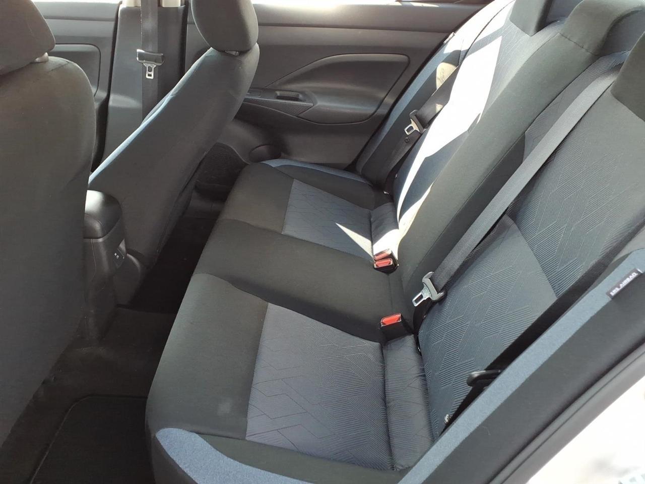 Nissan Versa SV CVT 2025