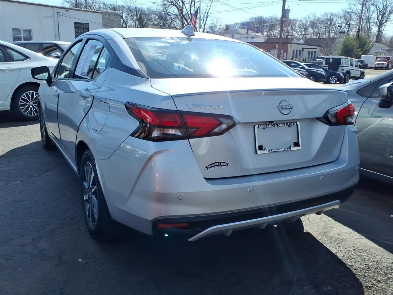 Nissan Versa SV CVT 2025