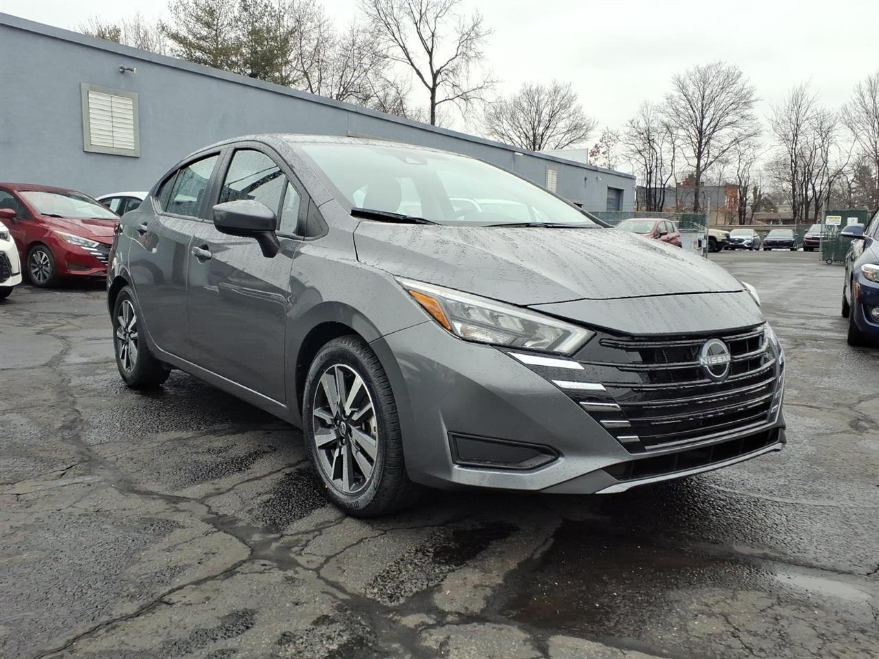 Nissan Versa SV CVT 2025