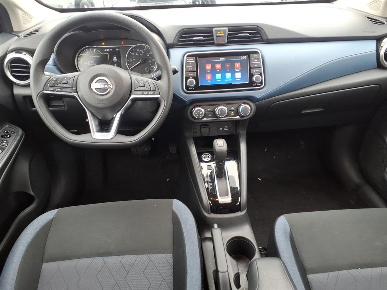 Nissan Versa SV CVT 2025