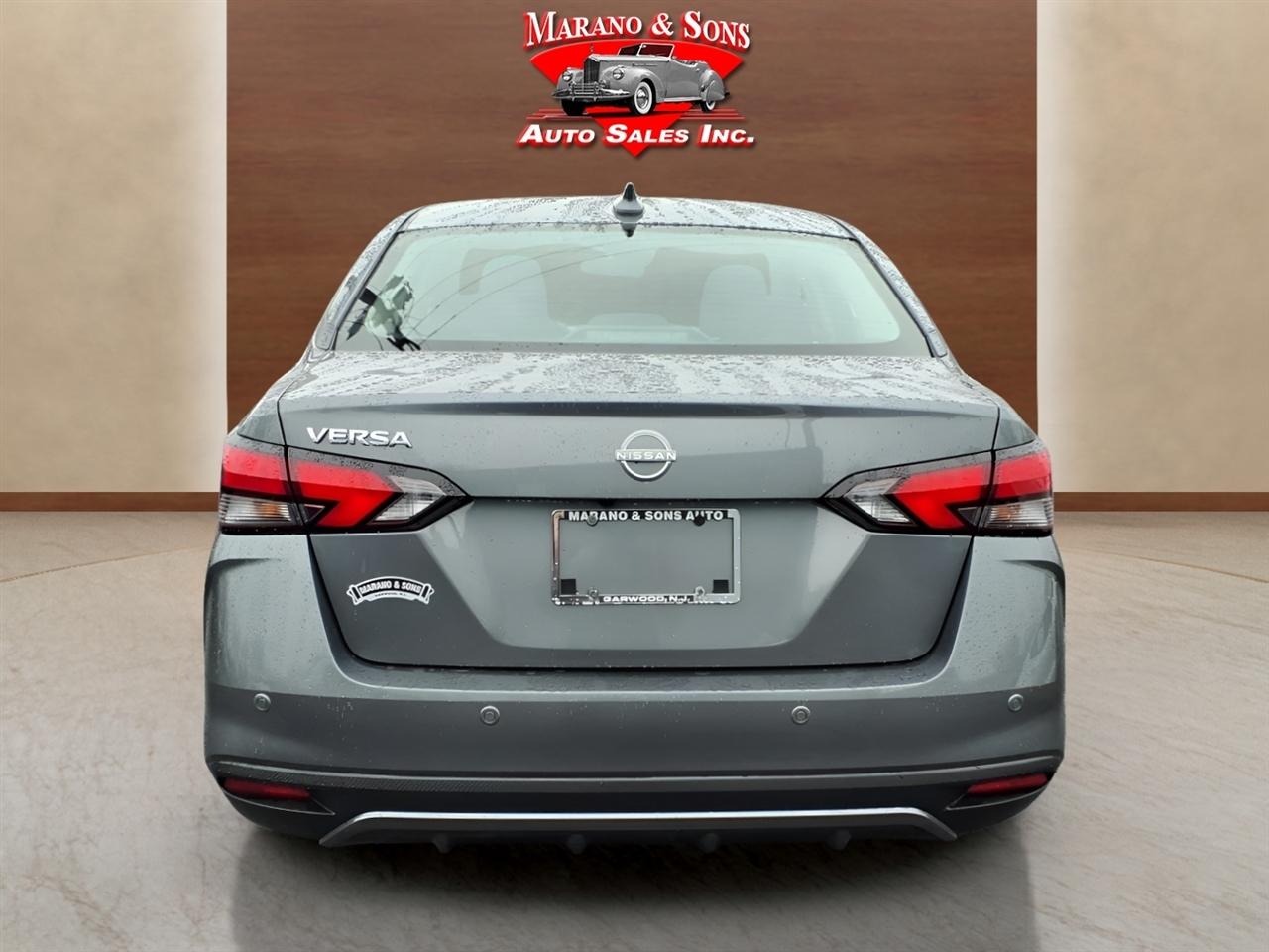 Nissan Versa SV CVT 2025