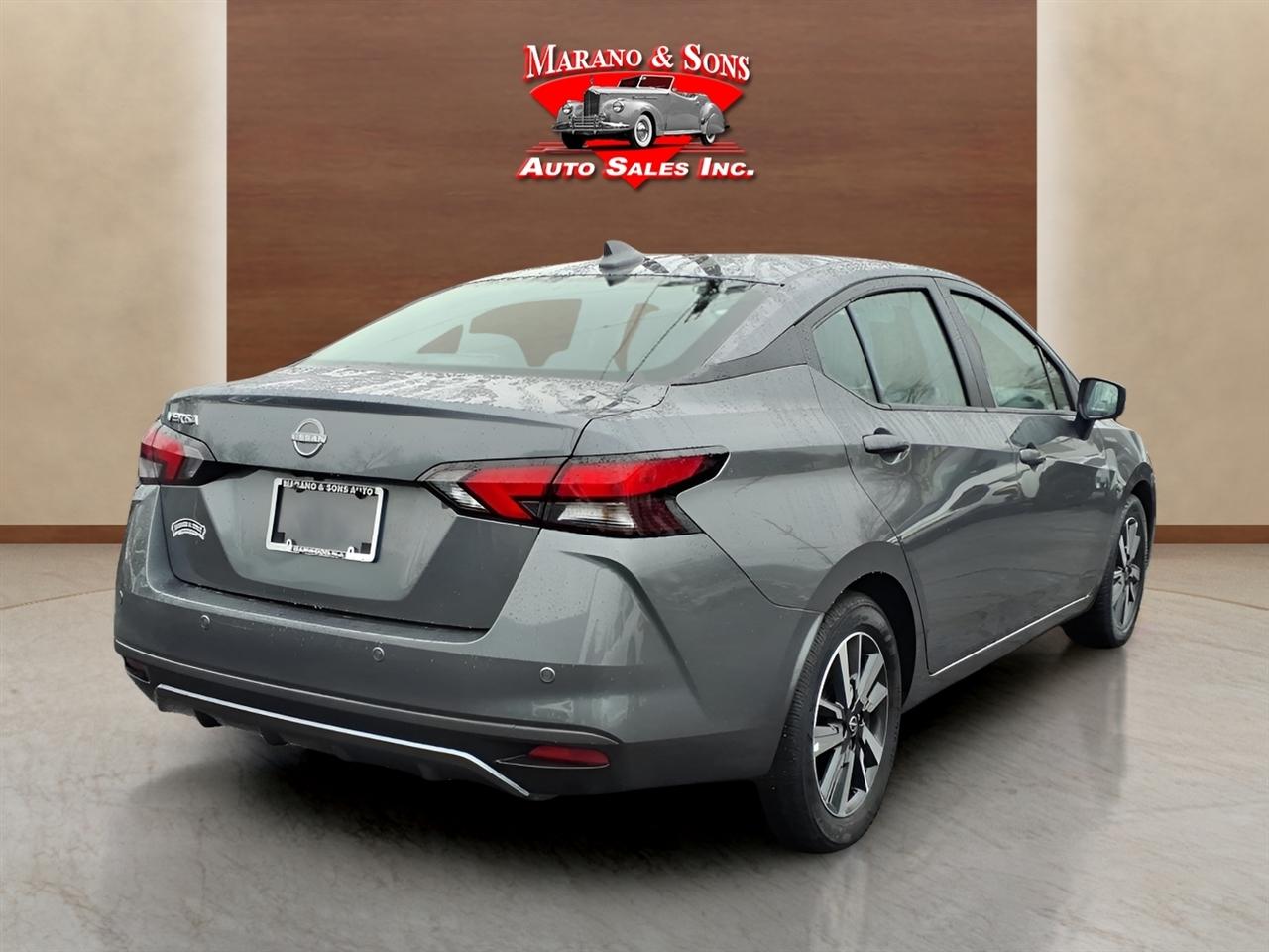 Nissan Versa SV CVT 2025