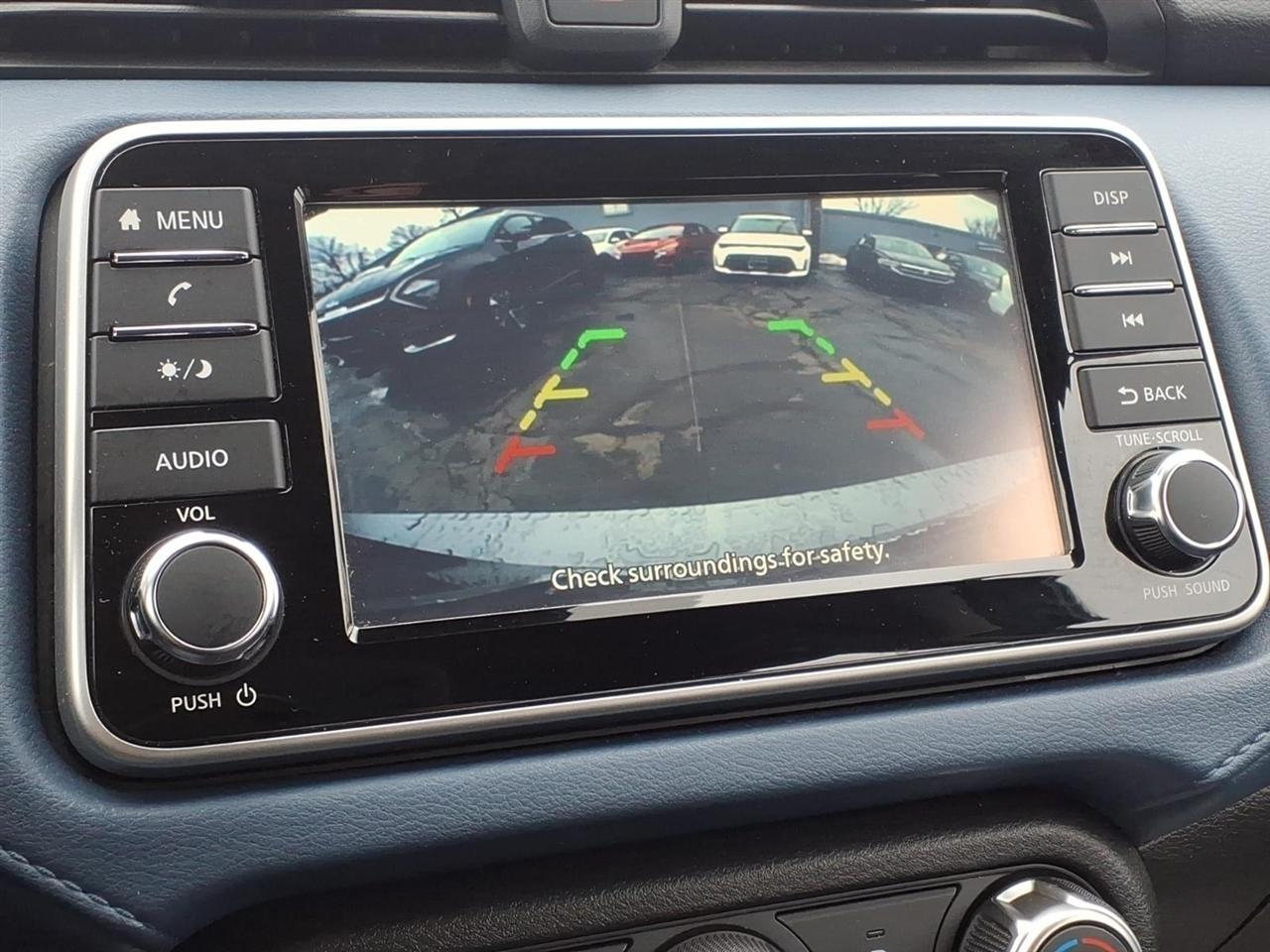 Nissan Versa SV CVT 2025