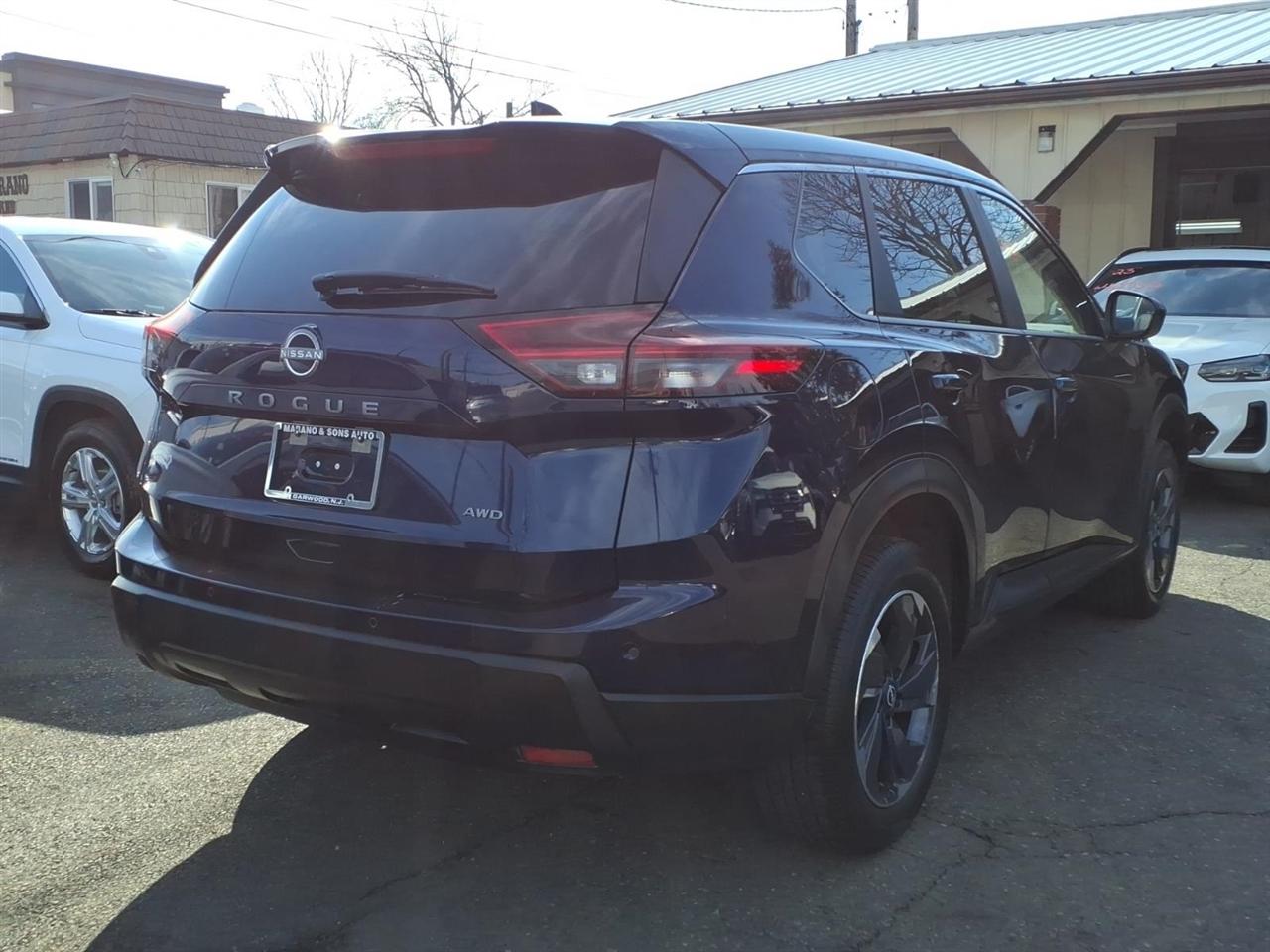 Nissan Rogue AWD SV 2025