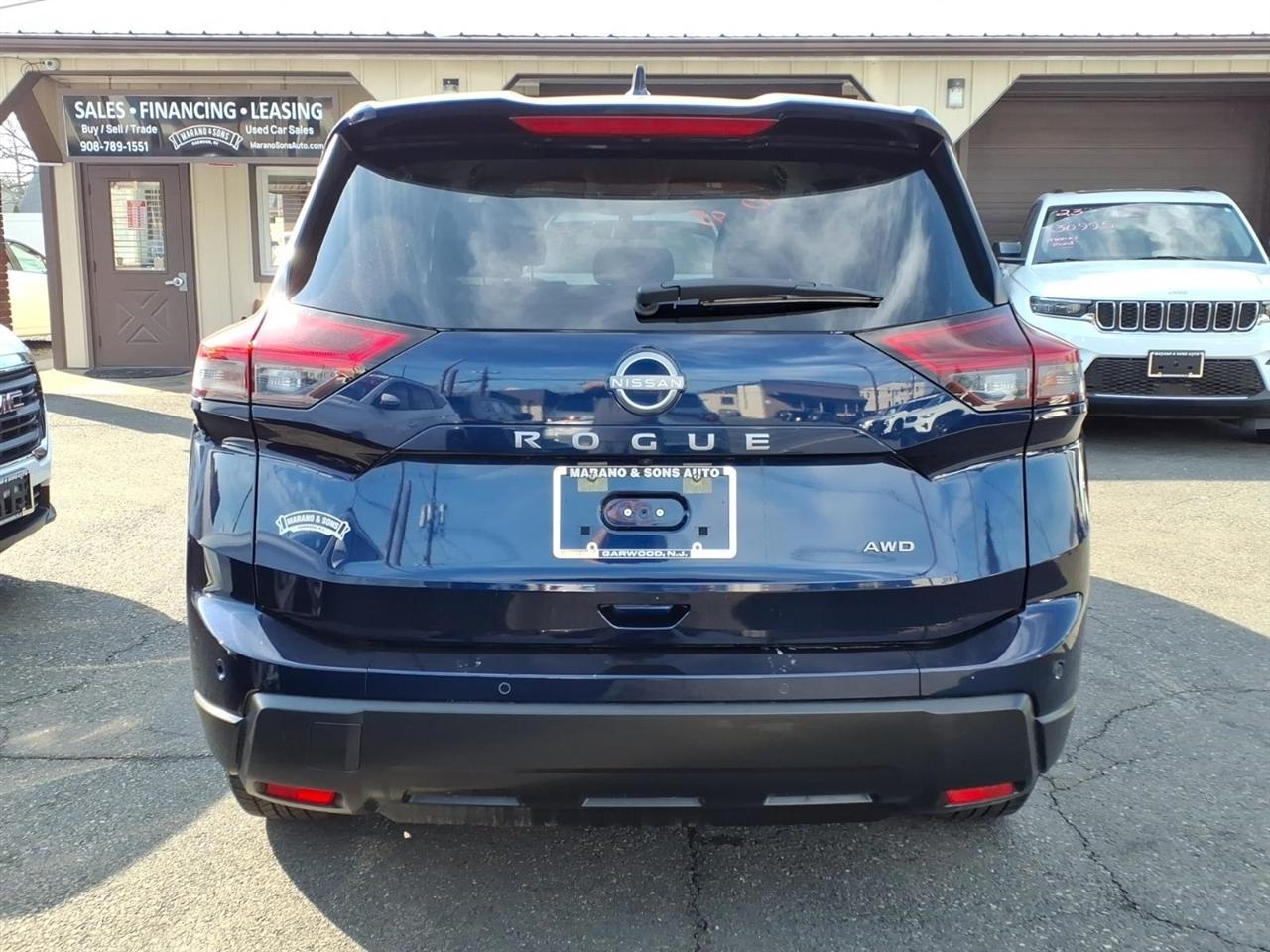 Nissan Rogue AWD SV 2025