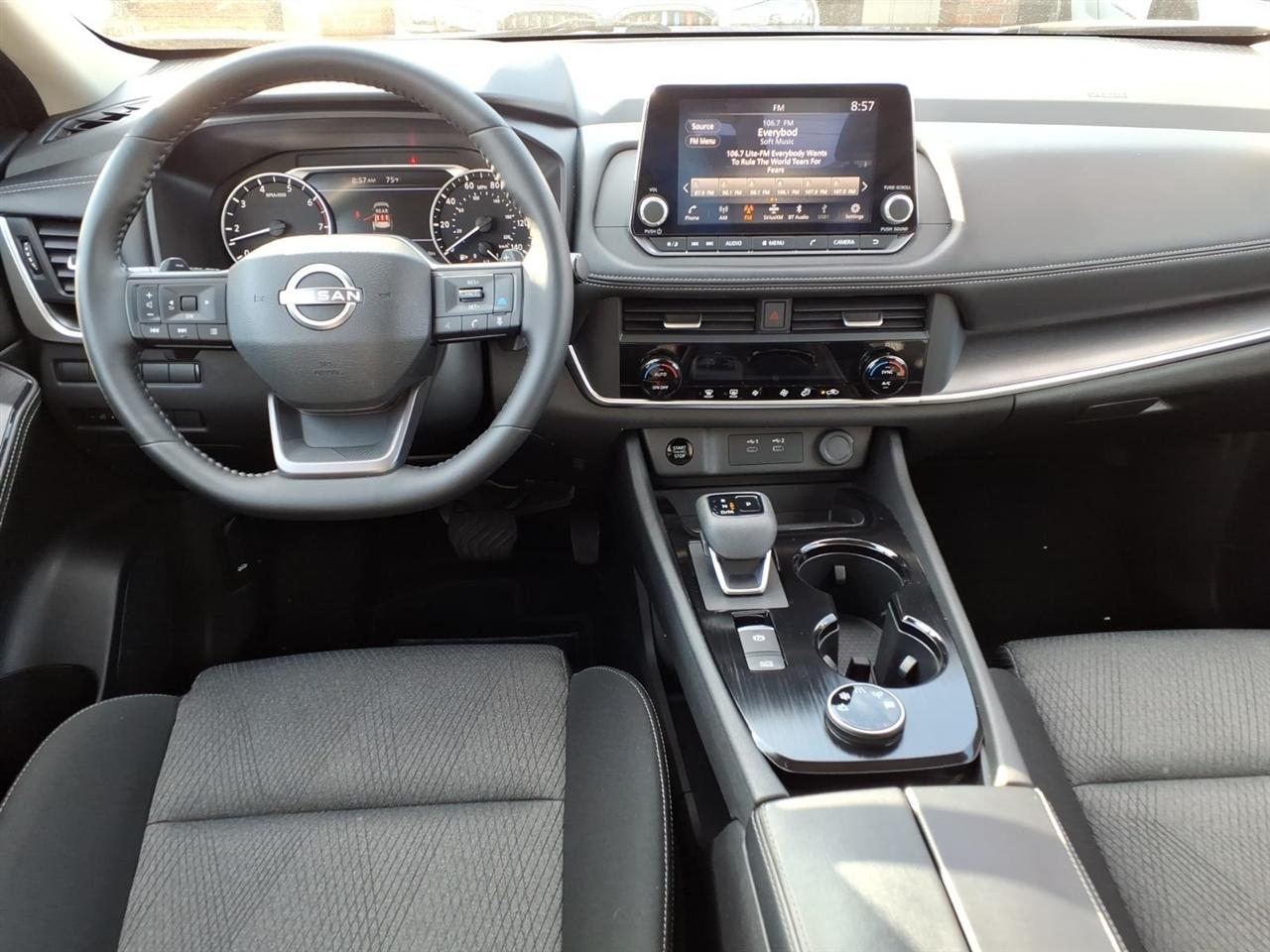 Nissan Rogue AWD SV 2025