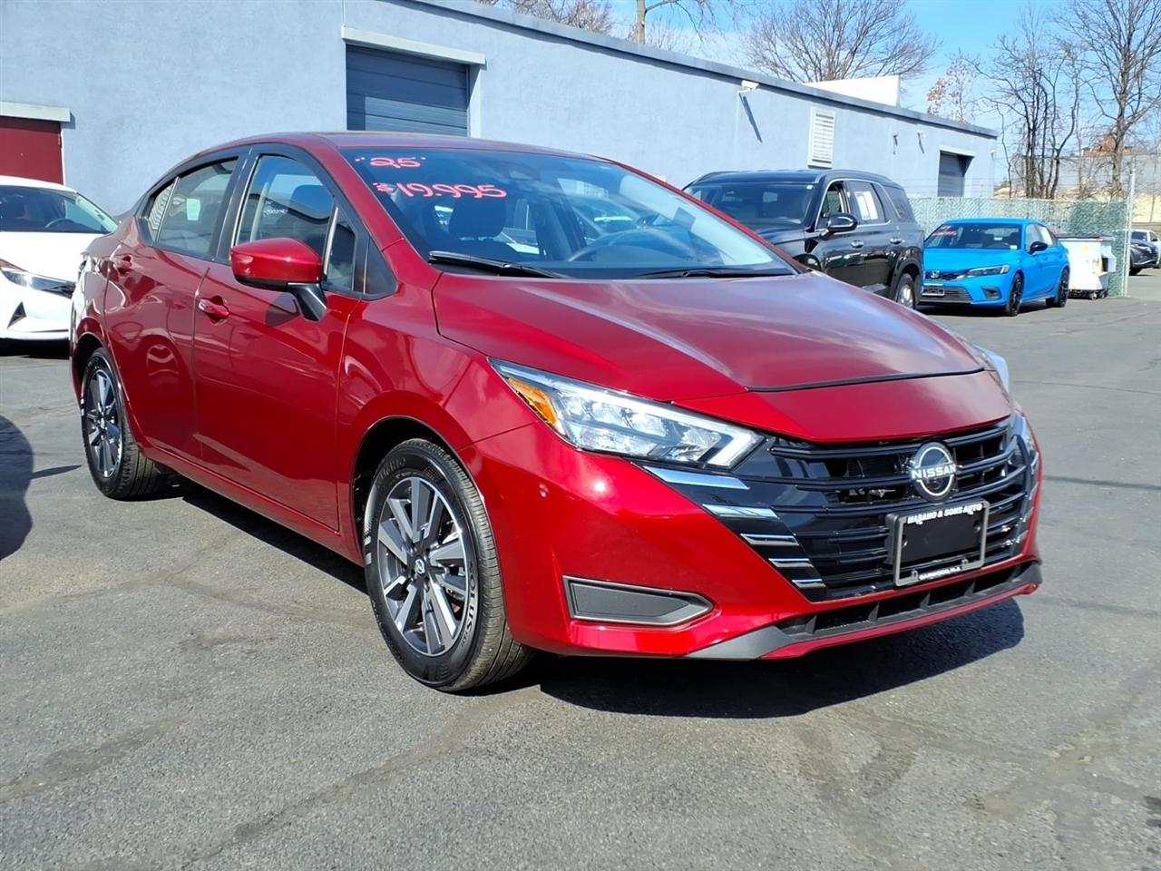 Nissan Versa SV CVT 2025