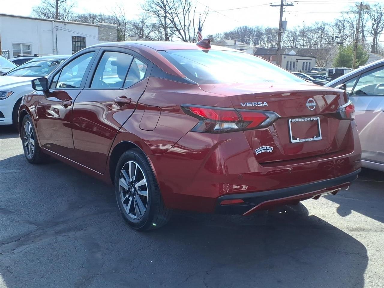 Nissan Versa SV CVT 2025