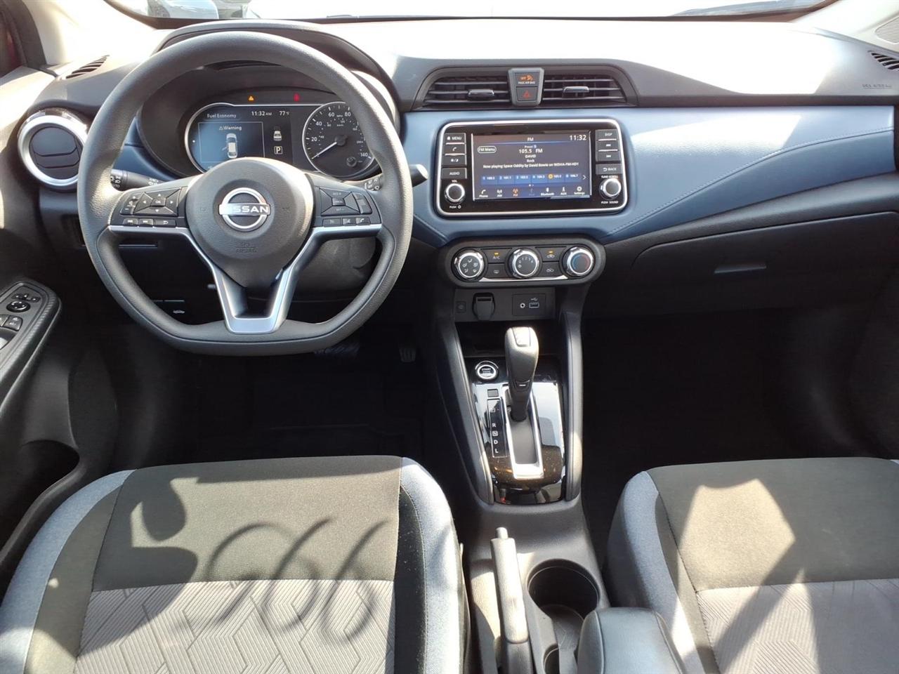 Nissan Versa SV CVT 2025