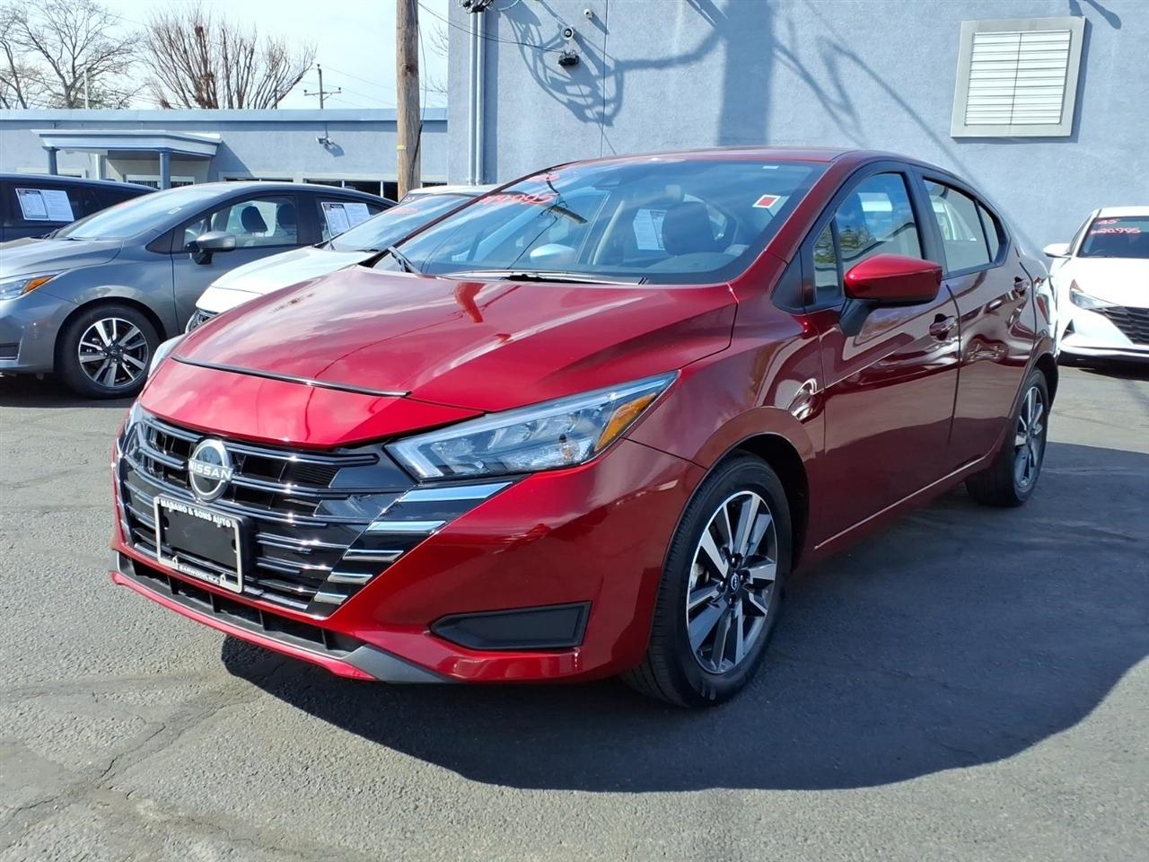 2025 Nissan Versa SV CVT