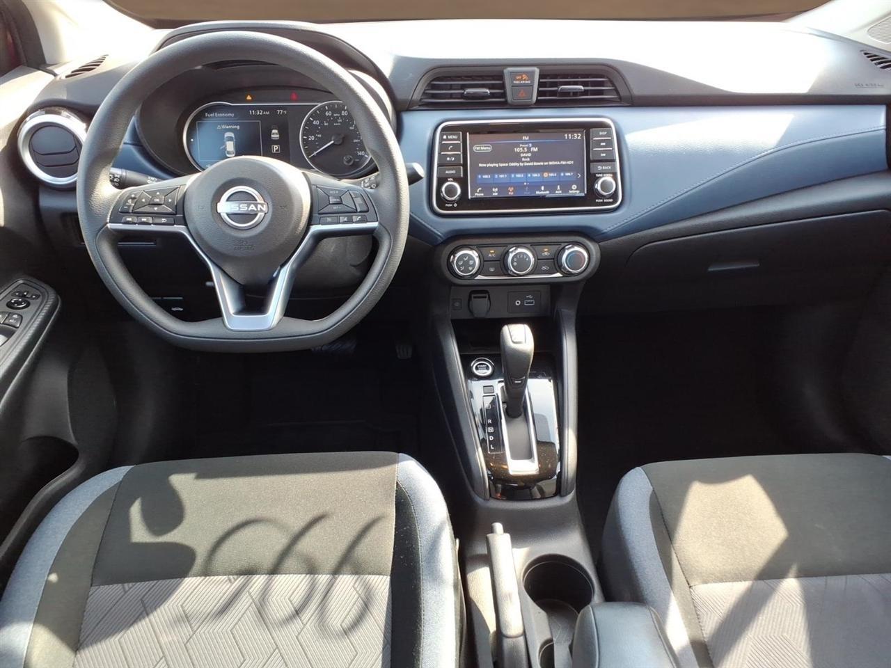 Nissan Versa SV CVT 2025