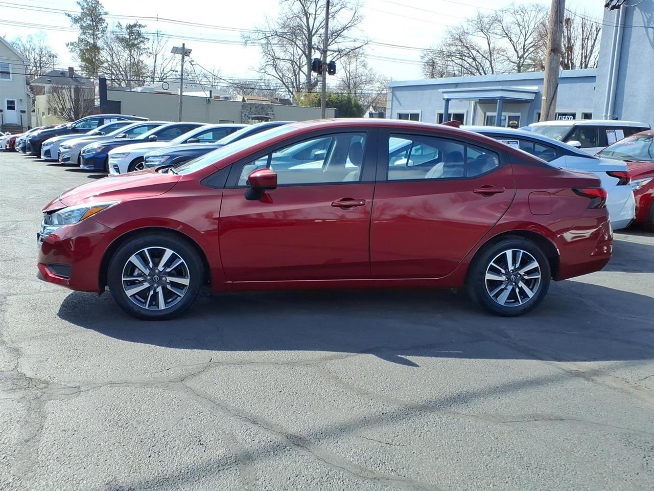 Nissan Versa SV CVT 2025