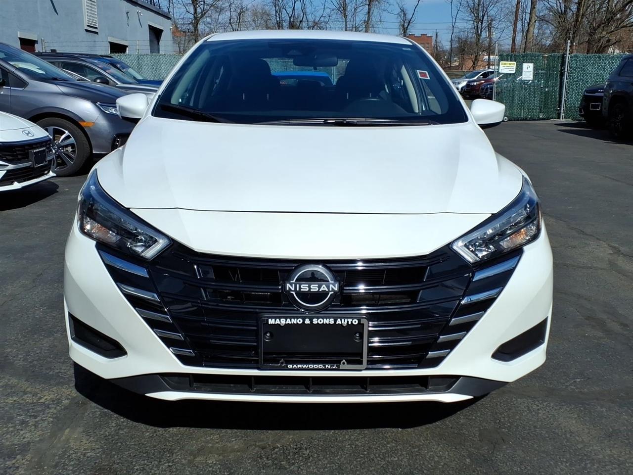 Nissan Versa SV CVT 2025