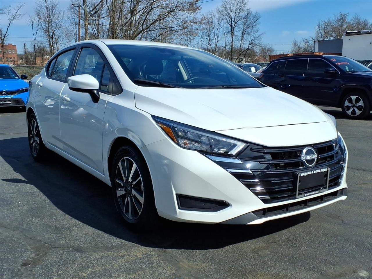 Nissan Versa SV CVT 2025