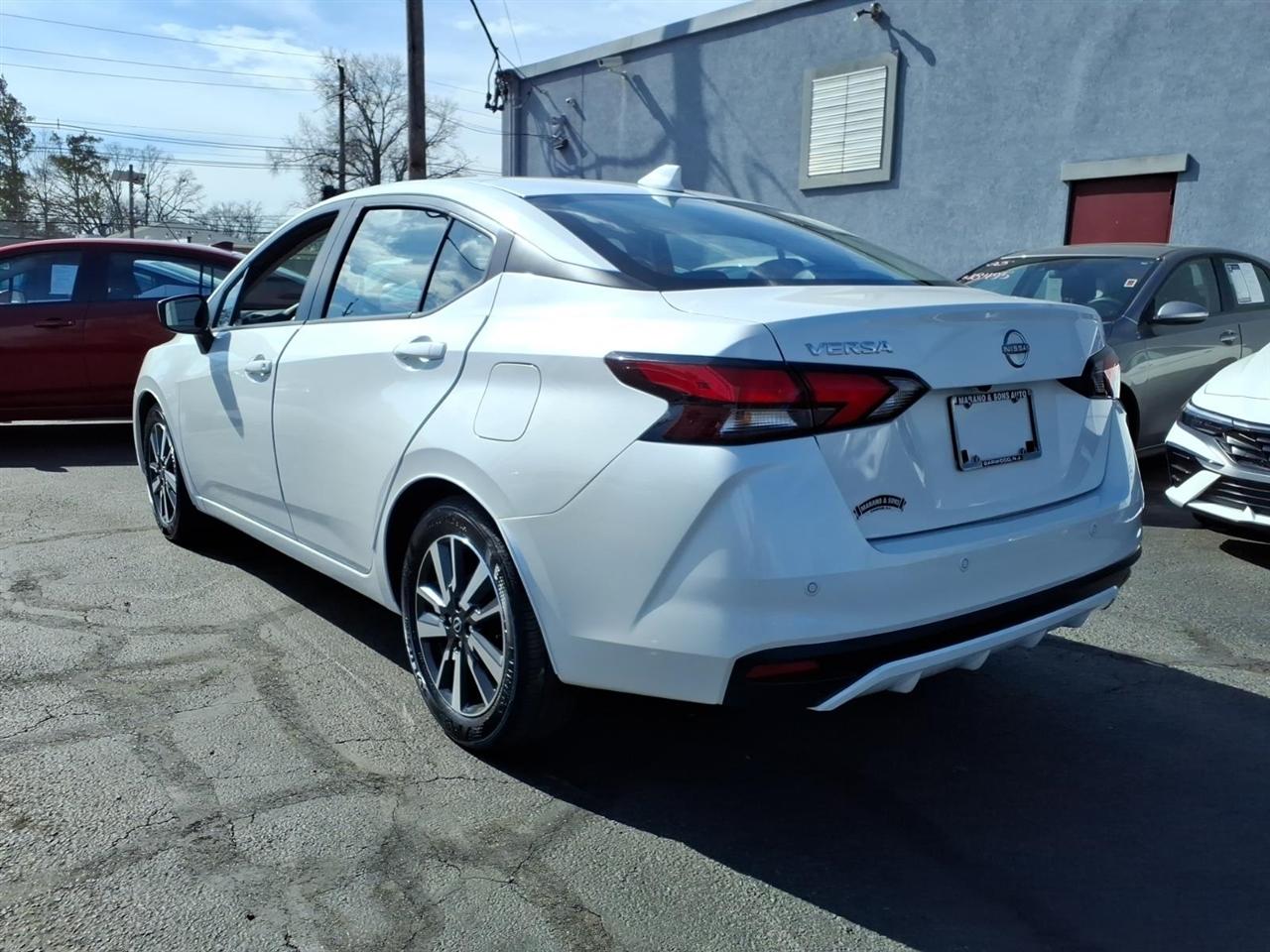 Nissan Versa SV CVT 2025