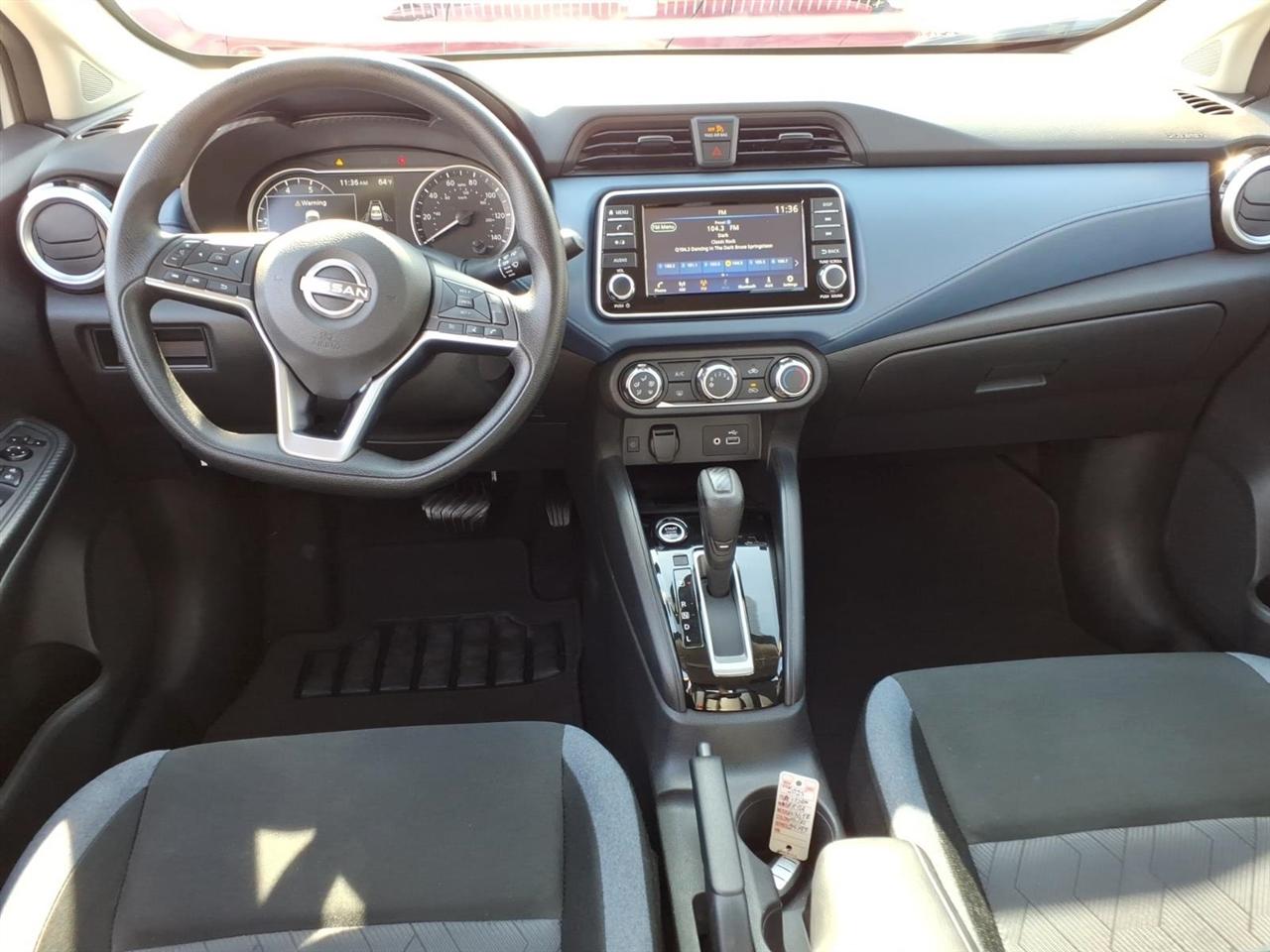 Nissan Versa SV CVT 2025