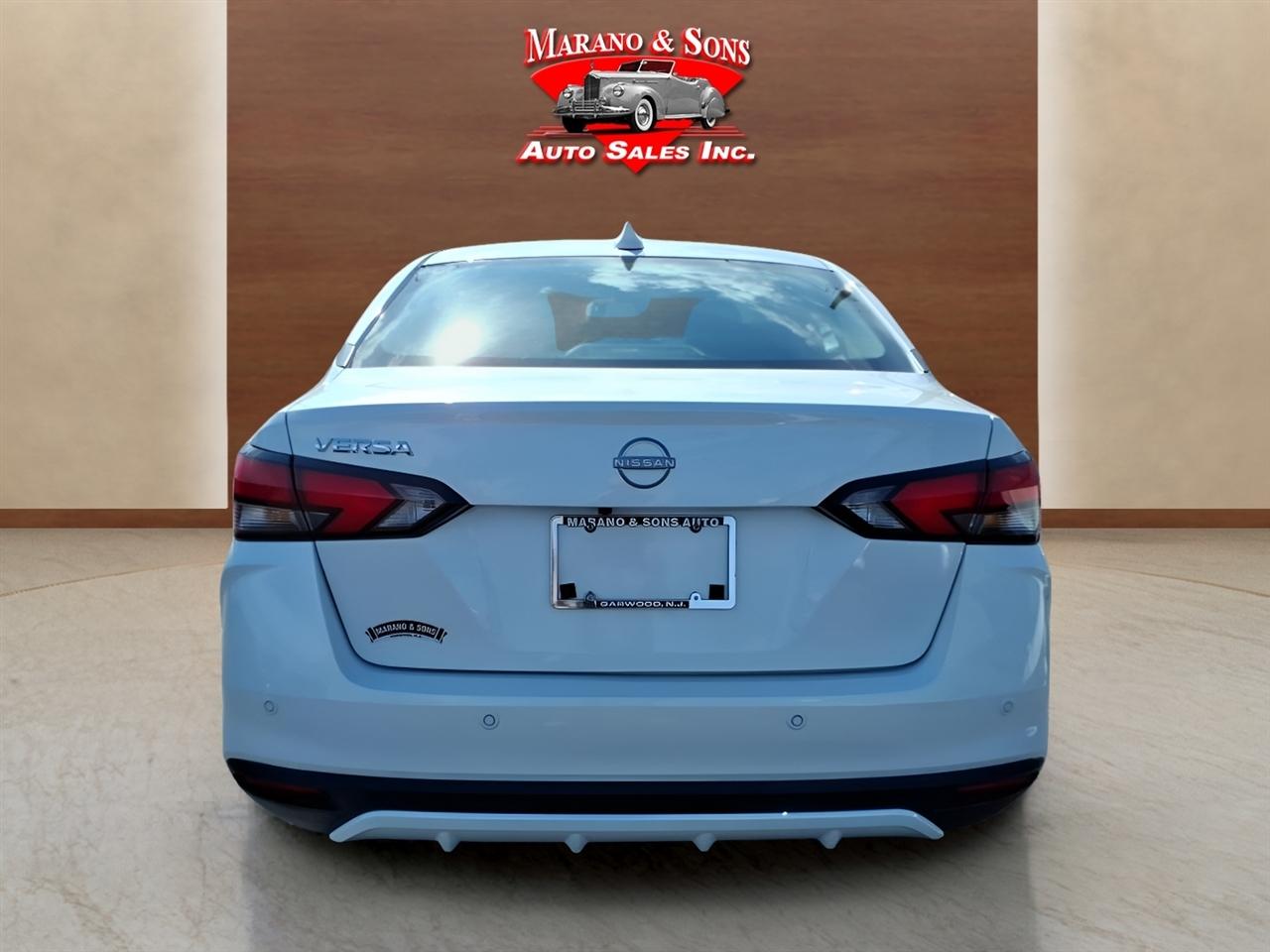 Nissan Versa SV CVT 2025