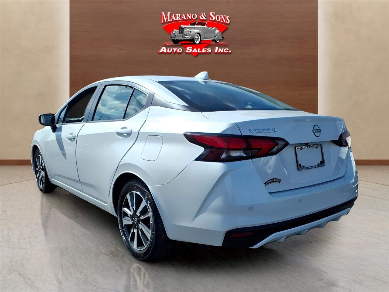 Nissan Versa SV CVT 2025