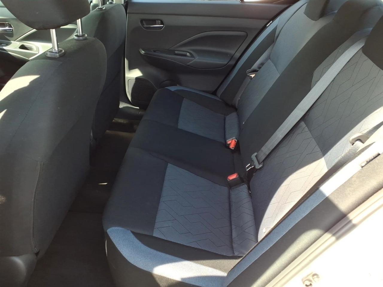 Nissan Versa SV CVT 2025