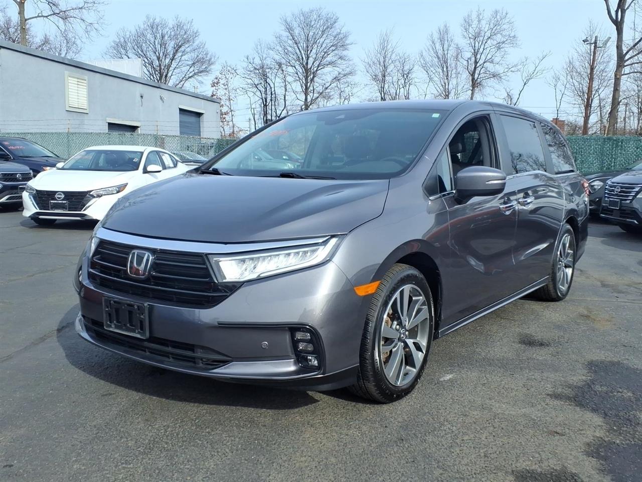 Honda Odyssey Touring Auto 2023