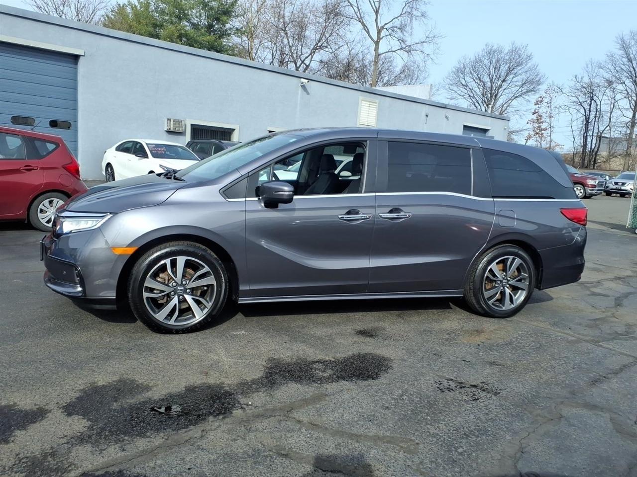 Honda Odyssey Touring Auto 2023