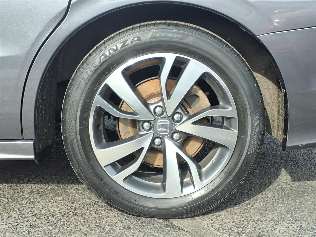 Honda Odyssey Touring Auto 2023