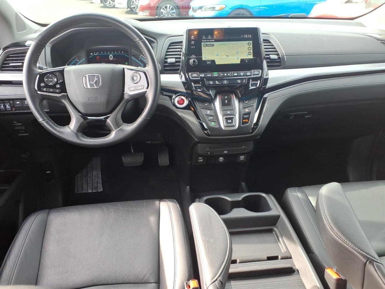 Honda Odyssey Touring Auto 2023