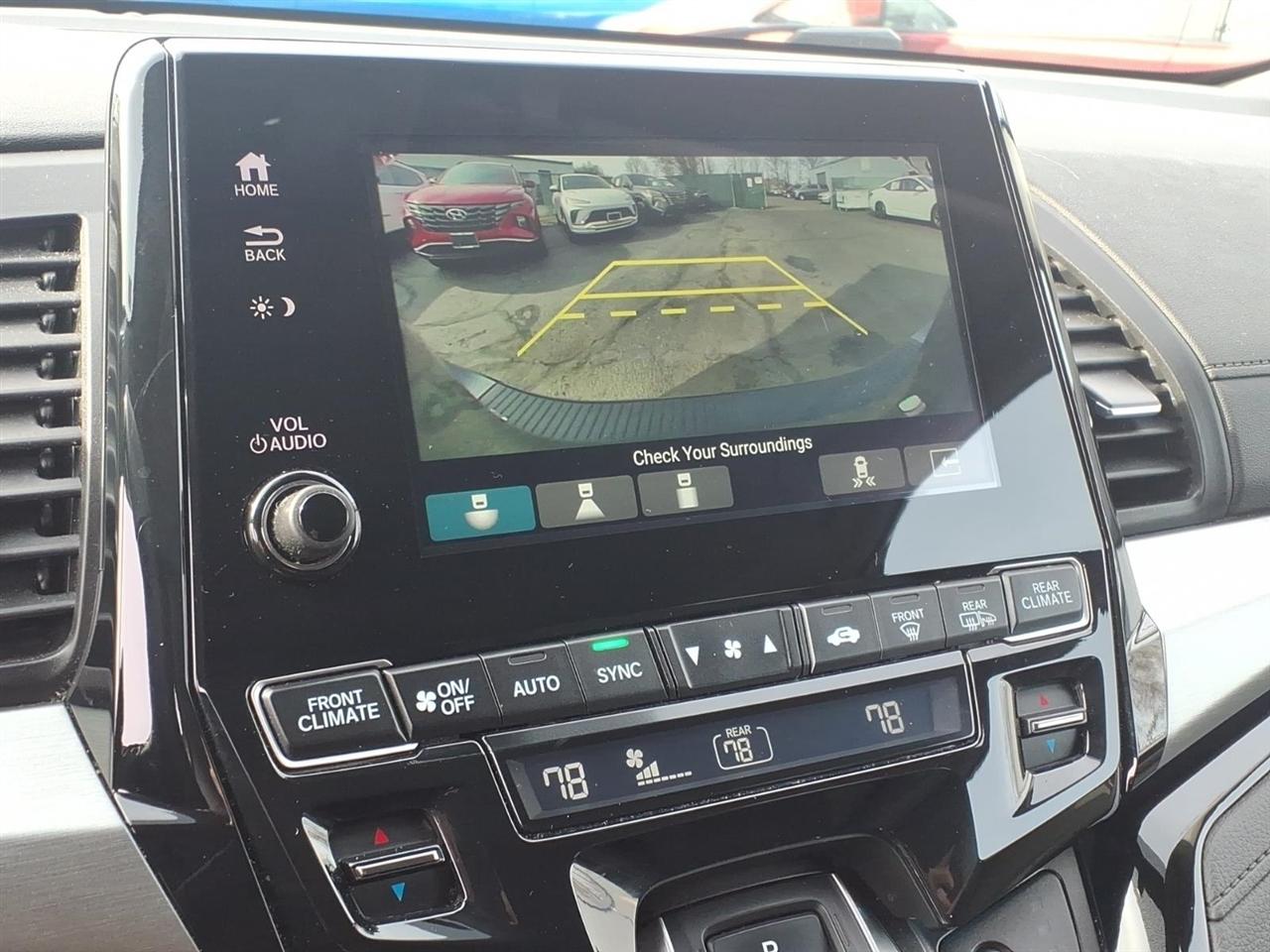 Honda Odyssey Touring Auto 2023