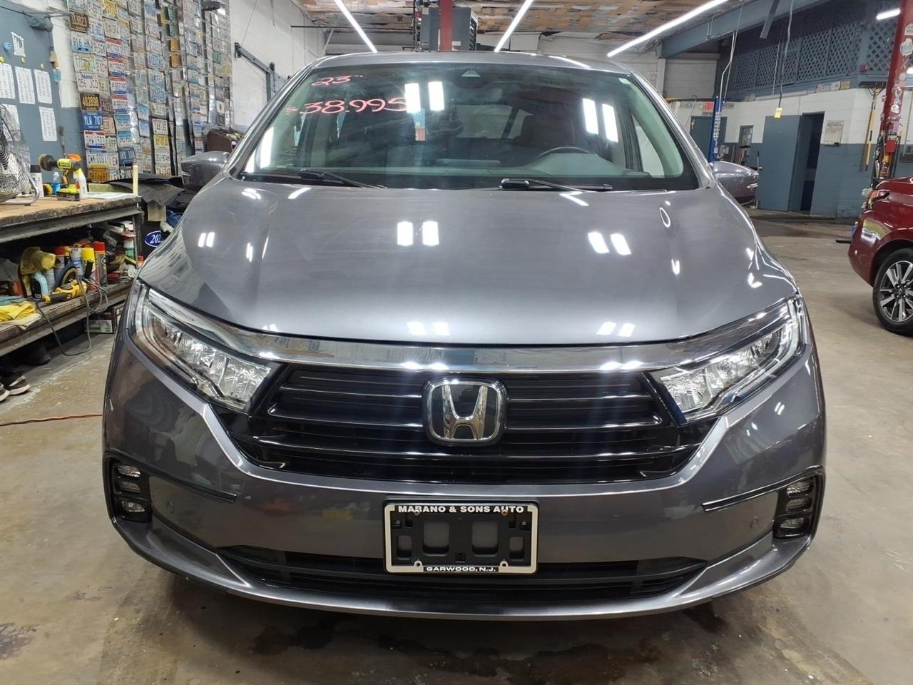 Honda Odyssey Touring Auto 2023