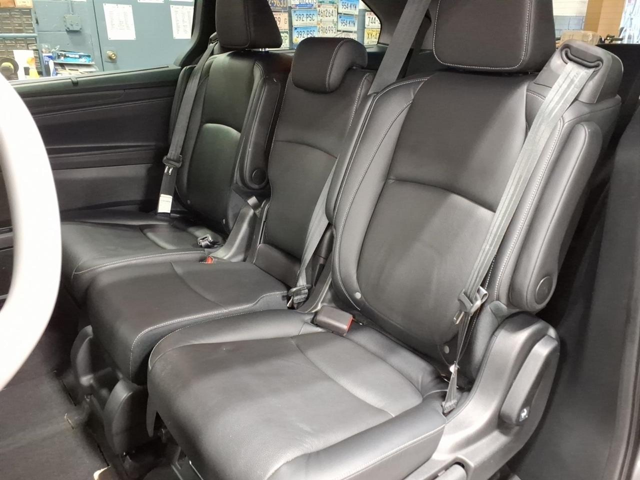 Honda Odyssey Touring Auto 2023