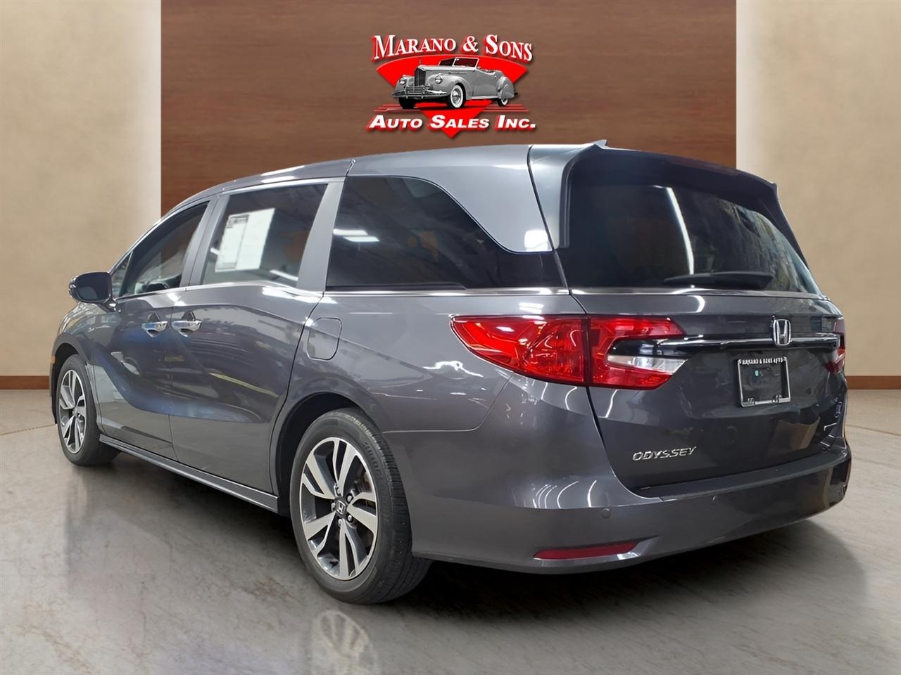 Honda Odyssey Touring Auto 2023