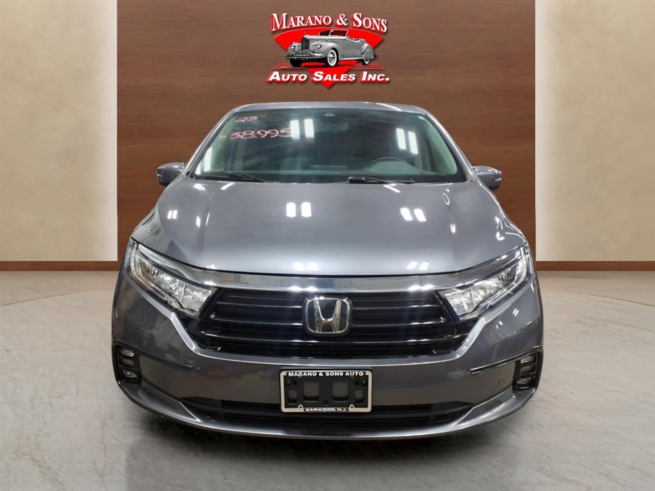 Honda Odyssey Touring Auto 2023