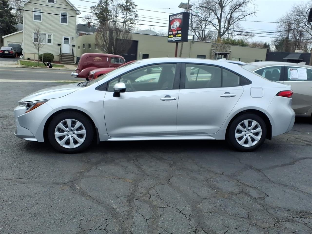 Toyota Corolla LE CVT (Natl) 2022