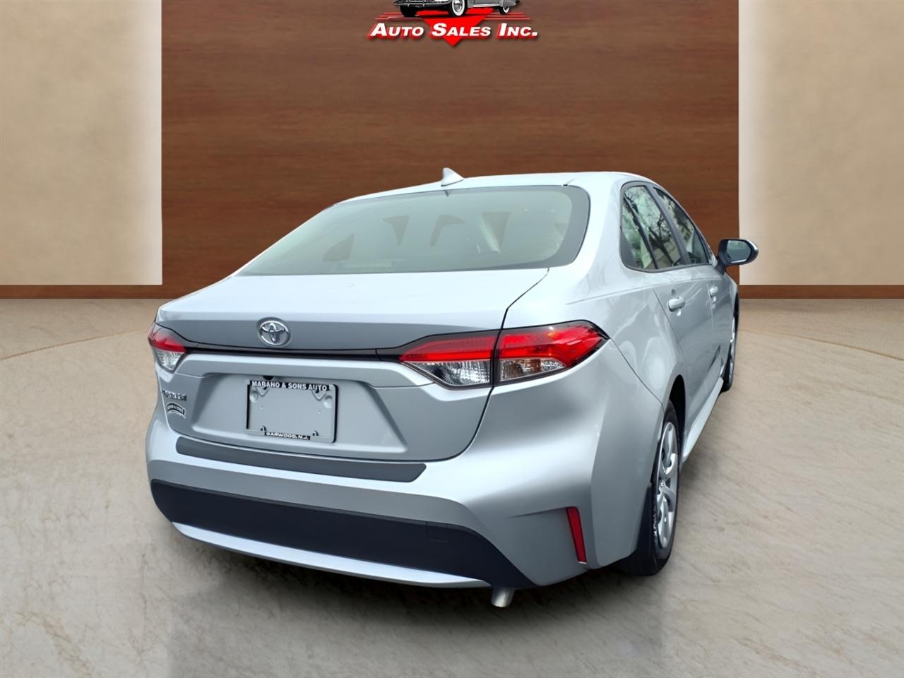 Toyota Corolla LE CVT (Natl) 2022