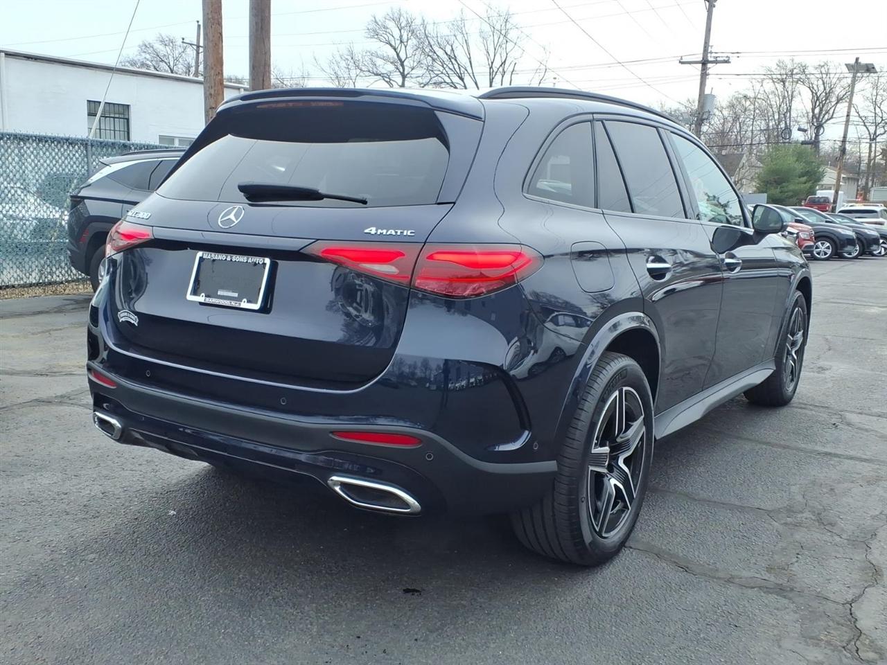 Mercedes-Benz GLC GLC 300 4MATIC SUV 2023
