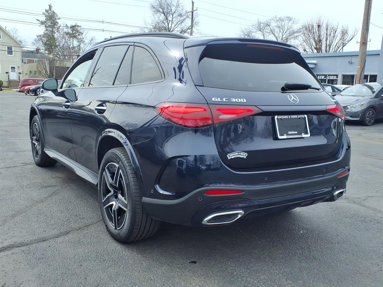 Mercedes-Benz GLC GLC 300 4MATIC SUV 2023