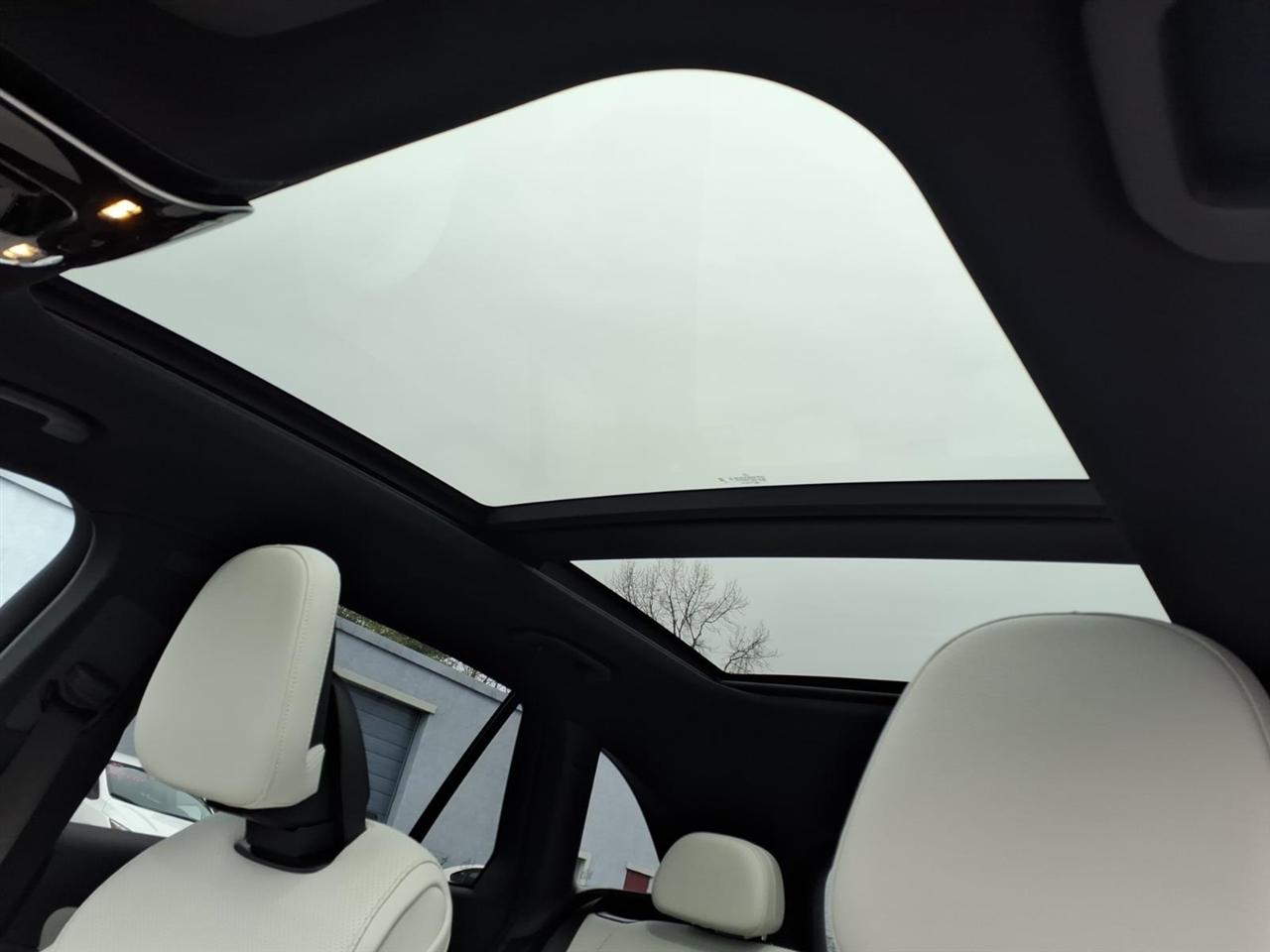 Mercedes-Benz GLC GLC 300 4MATIC SUV 2023